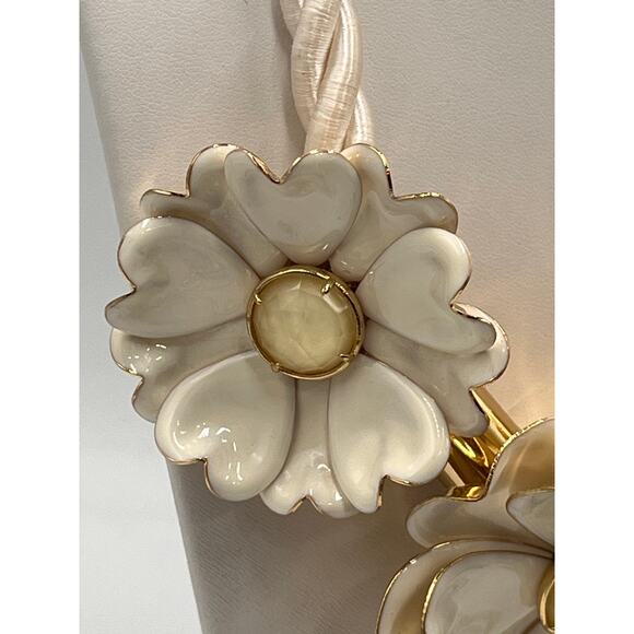 Kate Spade New York Bright Blossom White Flower 12k Plated Statement Necklace - Picture 2 of 12